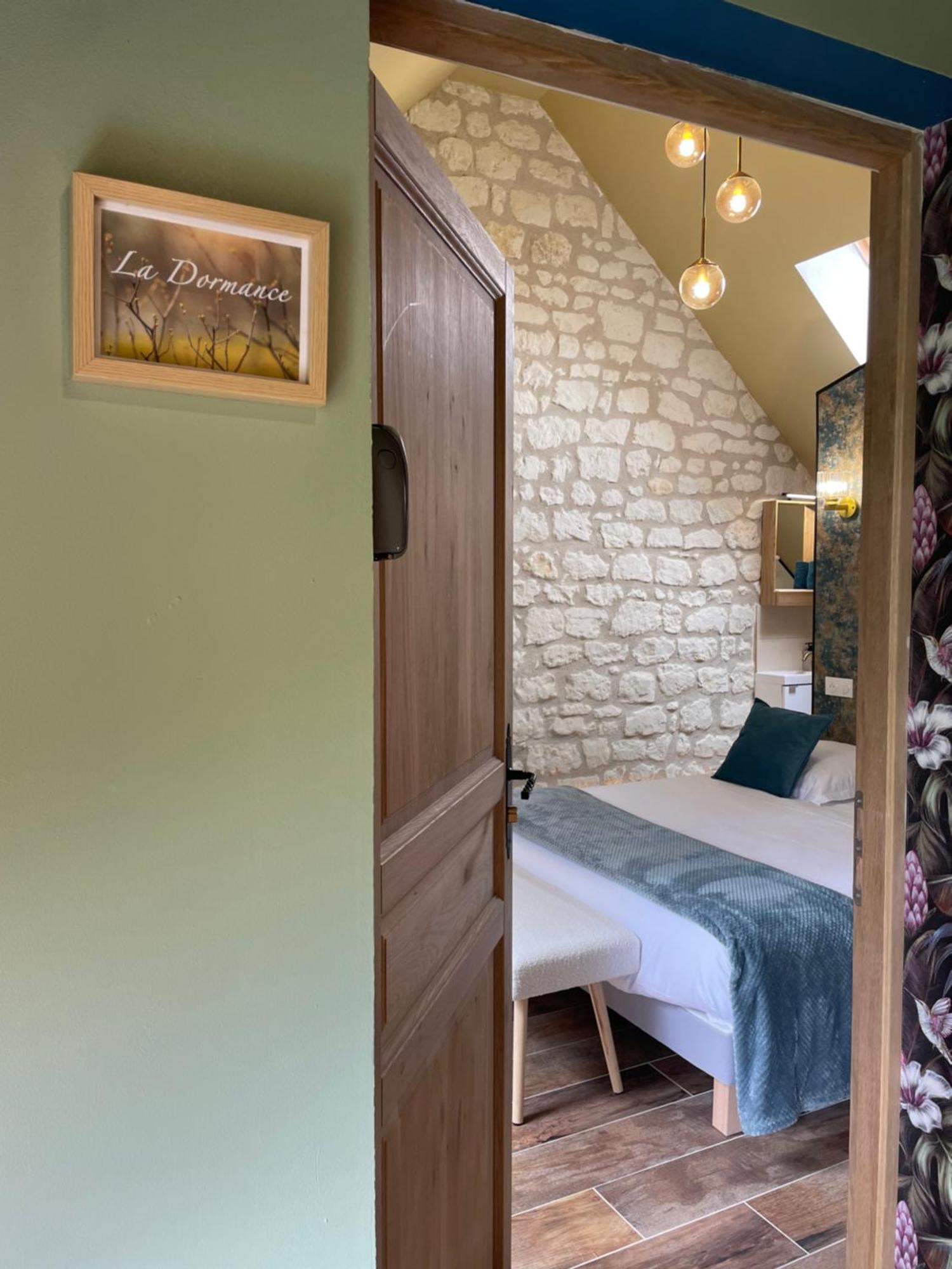 Hotel Le Relais, La Dormance, Le Bois Dormant Châteauvieux Exteriér fotografie