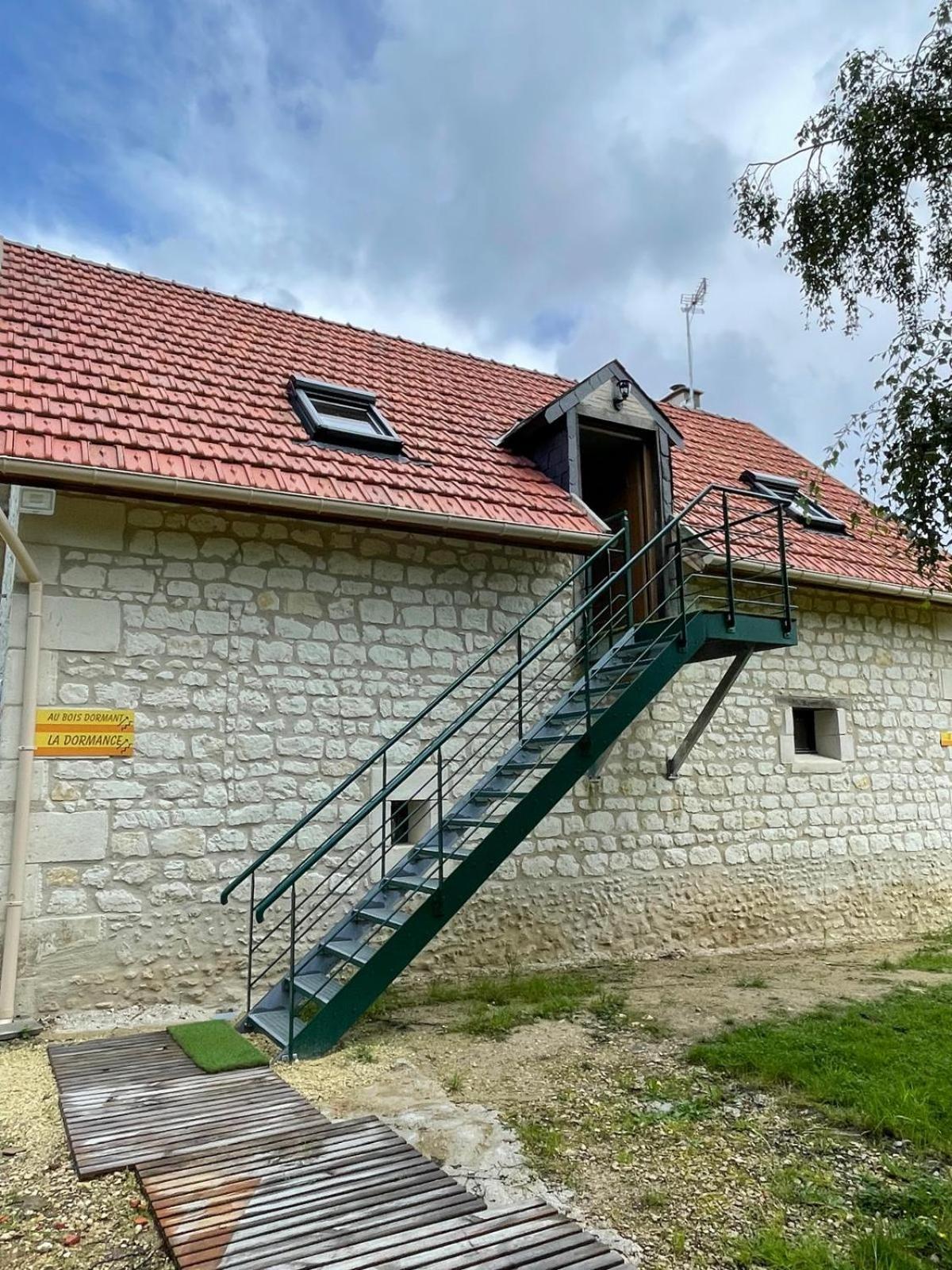 Hotel Le Relais, La Dormance, Le Bois Dormant Châteauvieux Exteriér fotografie