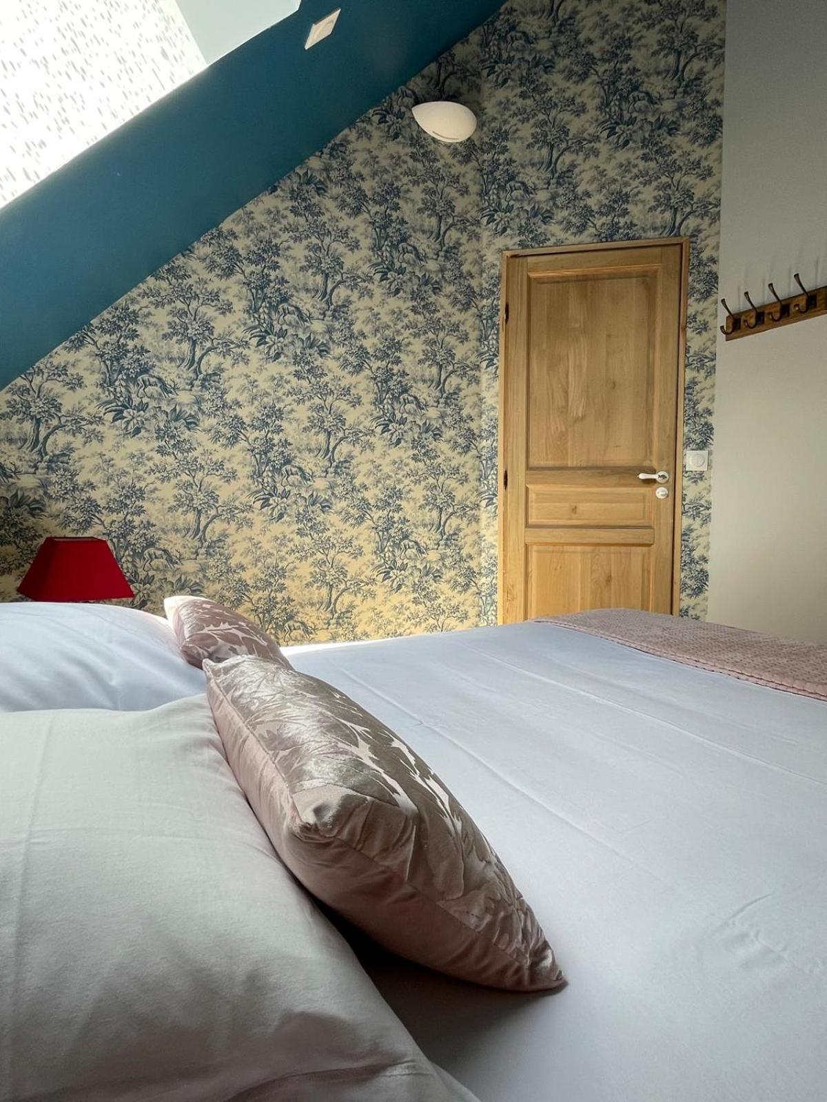 Hotel Le Relais, La Dormance, Le Bois Dormant Châteauvieux Exteriér fotografie