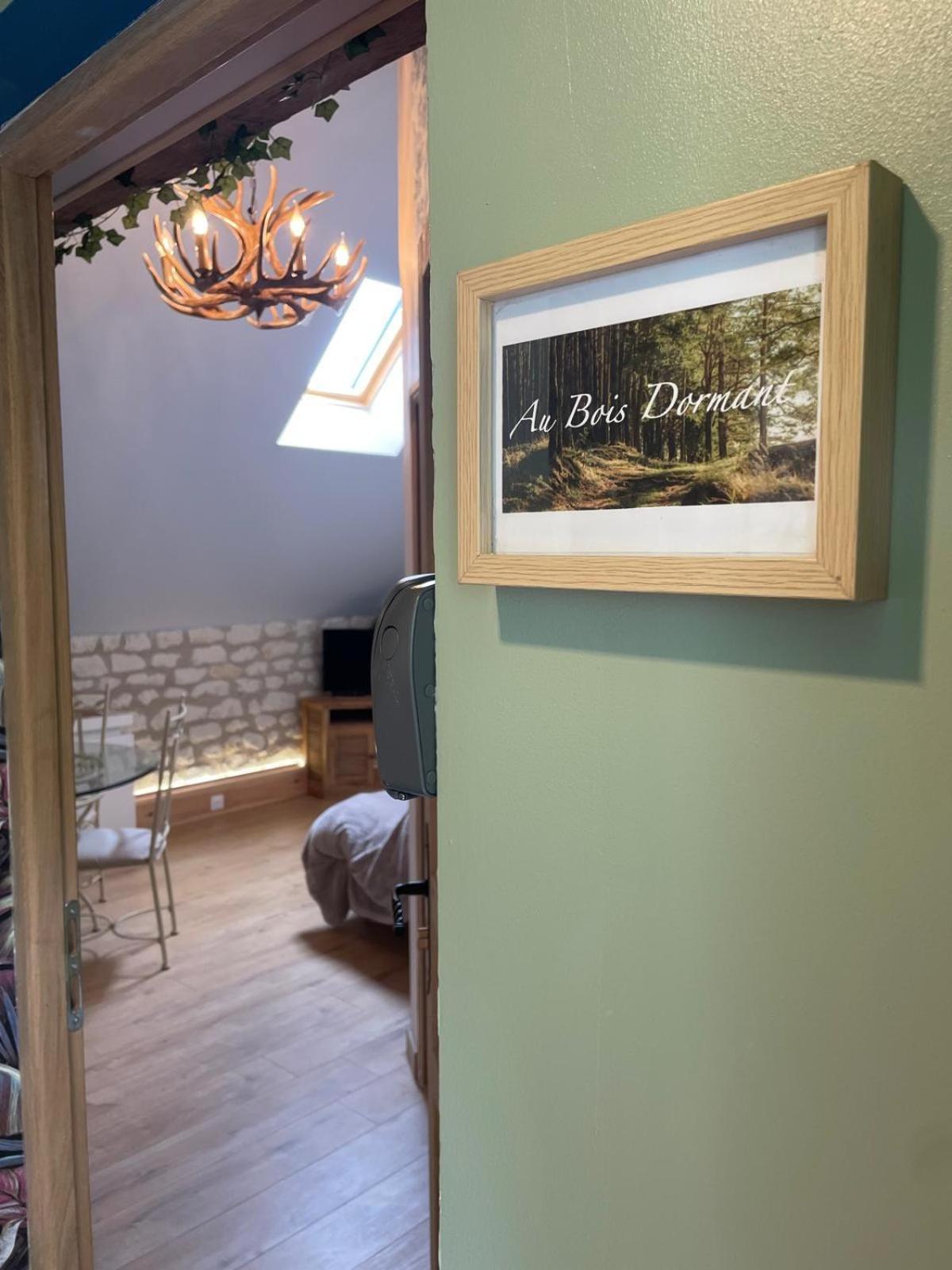 Hotel Le Relais, La Dormance, Le Bois Dormant Châteauvieux Exteriér fotografie